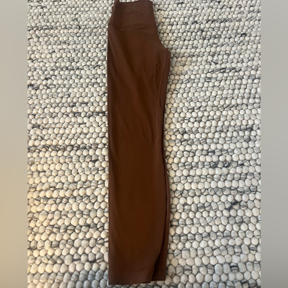Lululemon align High-Waisted Leggings
Size 6
25 inches length